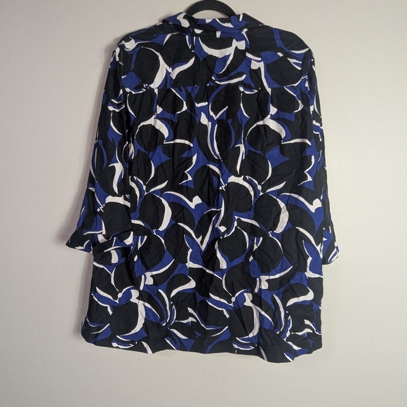 16 Chico's Black Blue White Print Button Front Tunic Top - Picture 5 of 5